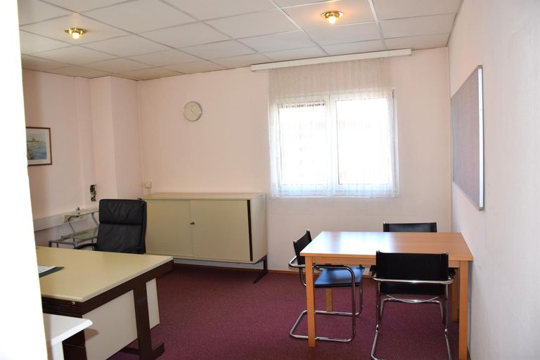 Büro Erdgeschoss
