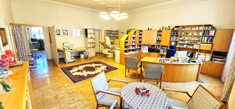 Arztzimmer-Ordination  1. Aufnahme