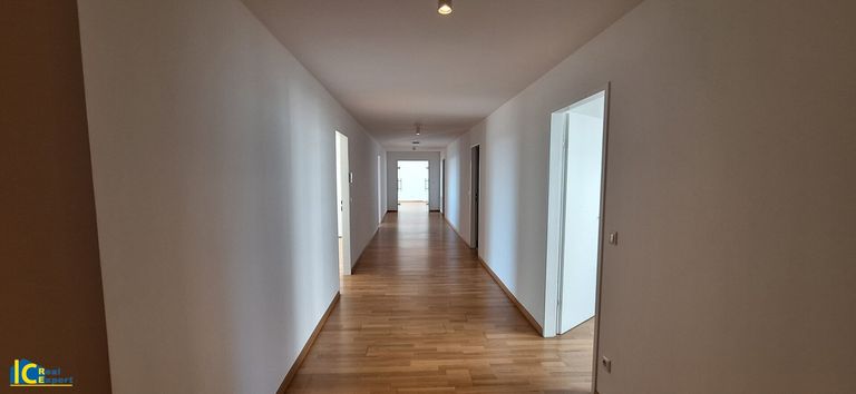 Zentral begehbare Räume