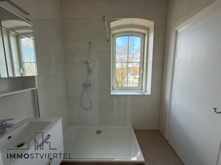 Bad mit Dusche