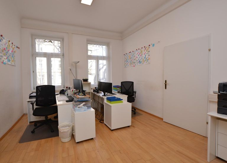 Büro (4)