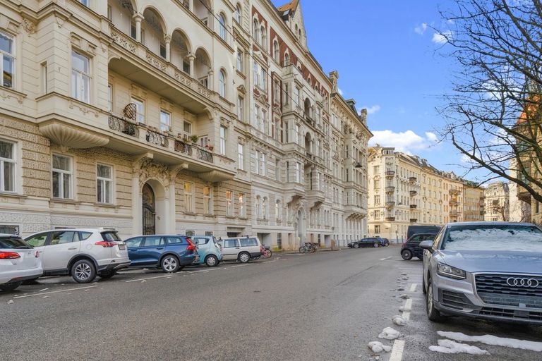 ETW Böcklinstraße 01