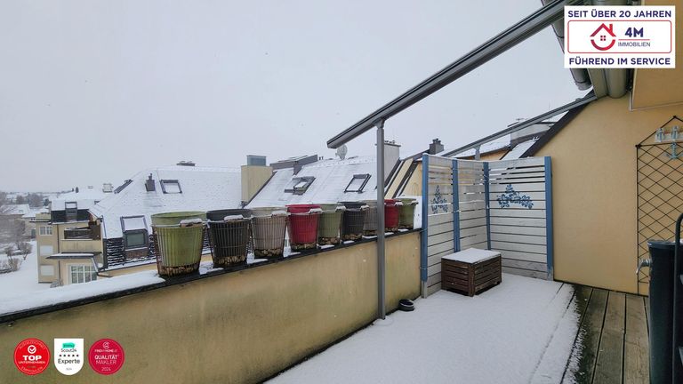 große Terrasse oben