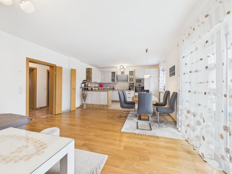 Wohn- und Essbereich EG 2