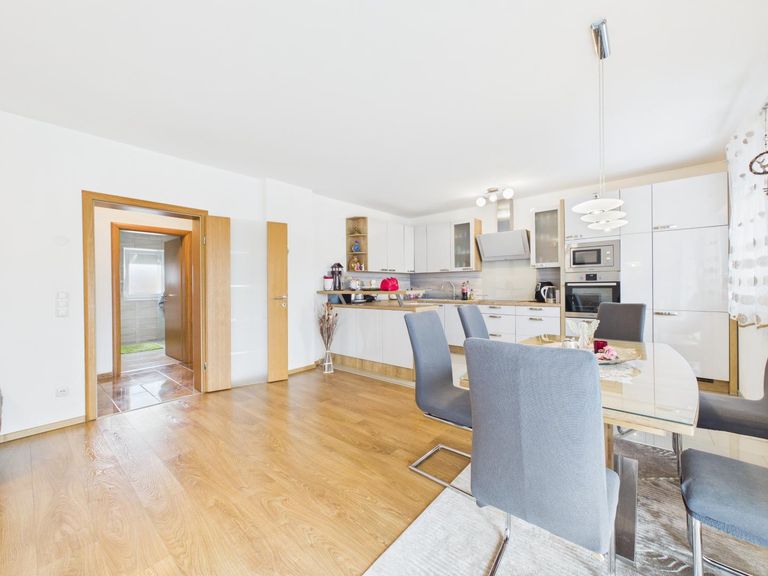 Wohn- und Essbereich EG 1