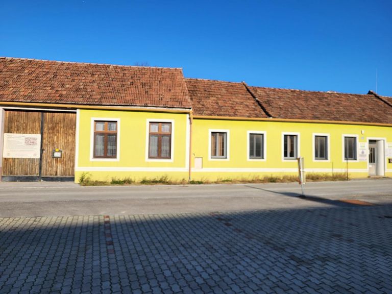Straßenansicht