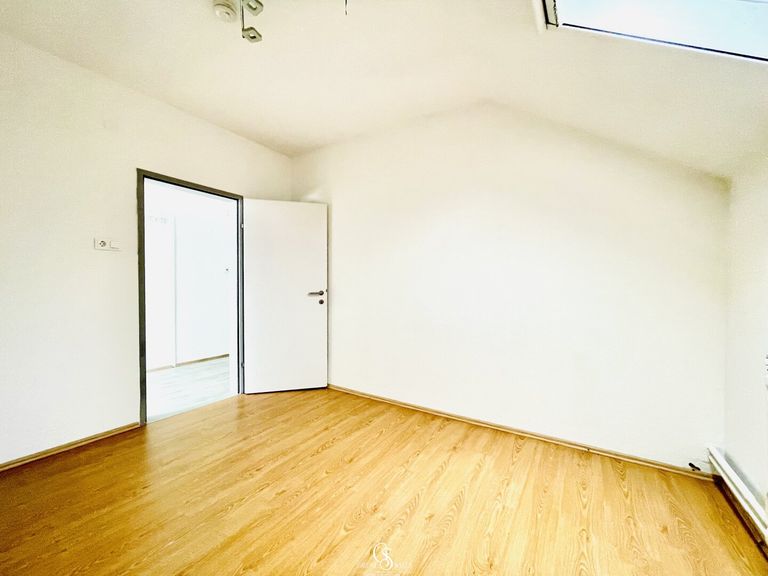Zimmer 2 (12,01 m²)