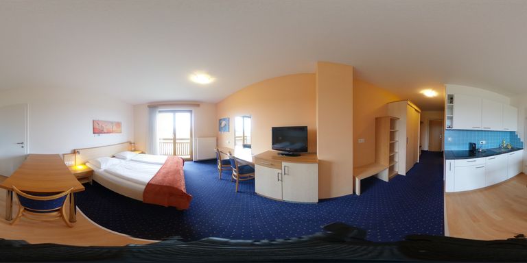 Zimmer 2 mit Küche und Bad + WC