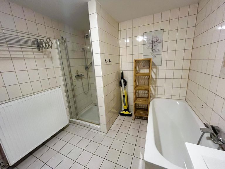 Erdgeschoss - Badezimmer