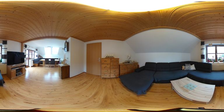 Dachgeschoss - Wohn- und Essbereich