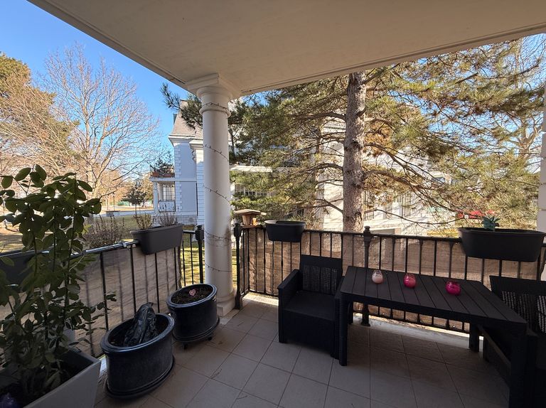 Terrasse/ Frühstücksterrasse