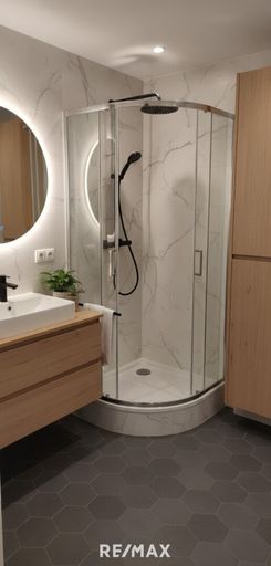 Badezimmer KI generiert