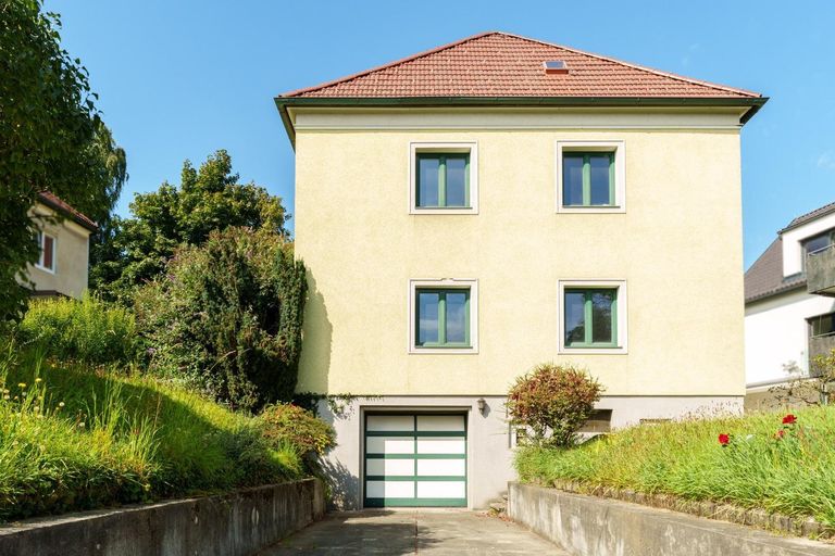 Aussenansicht straßenseitig