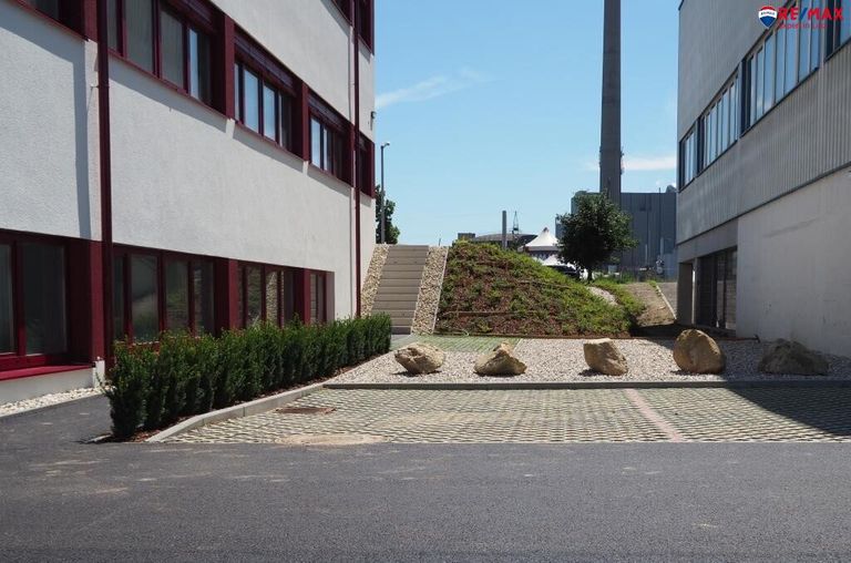 Parkplätze/Fahrräder