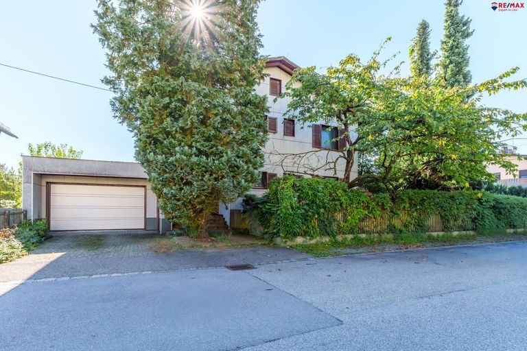 Aussenansicht straßenseitig