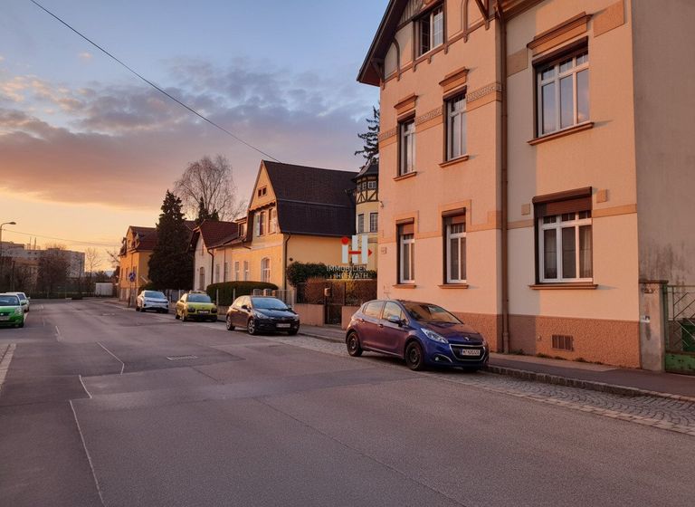 Nebengebäude, Strassenansicht