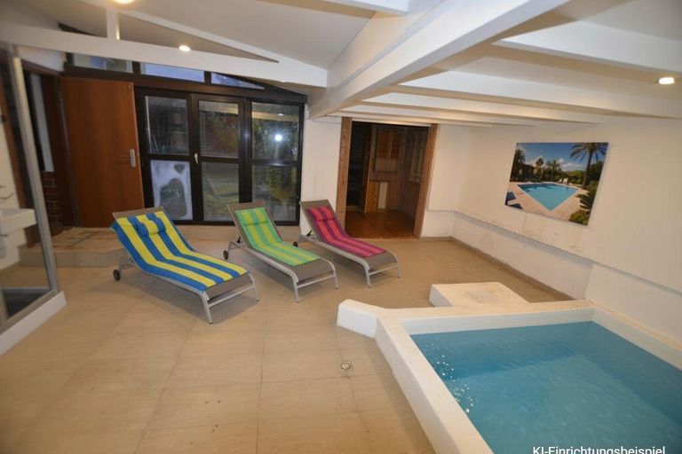 Schwimmhalle Einrichtungsbeispiel