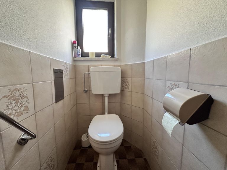 12 EG WC 1