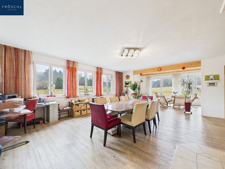 Wohn- und Esszimmer - Pic 1