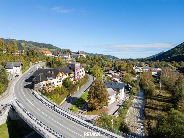 gute VERKEHRSANBINDUNG