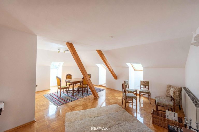 hübsche Dachwohnung