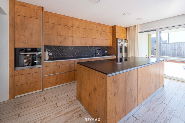 Küche mit Kochinsel