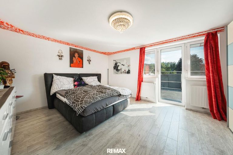 Schlafzimmer 1