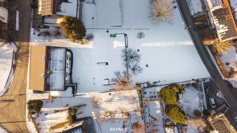 weitläufiges Grundstück