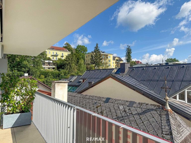 Lage, seitlicher Balkonblick