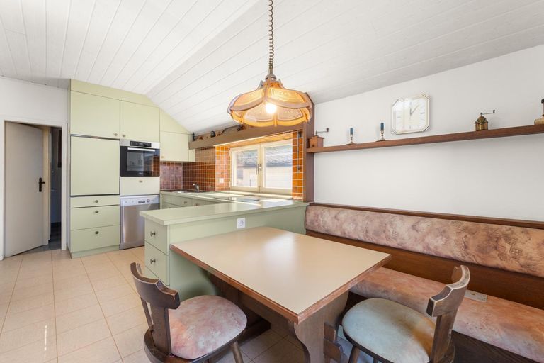 Küche und Essnische (2)