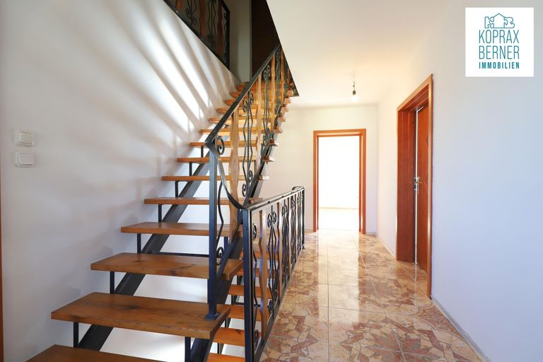 OG_Vorraum - Stiegenhaus