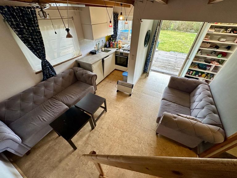 Küche mit Wohnbereich