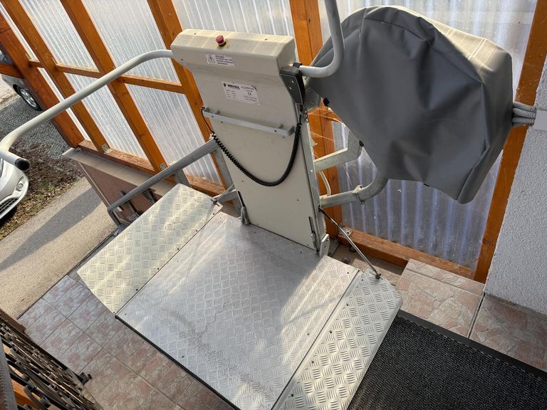 Rollstuhl Lift