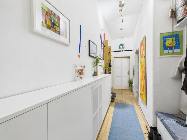 CAM04191G0-PR0075-STILL002