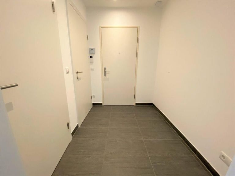 Vorraum mit Spotbeleuchtung