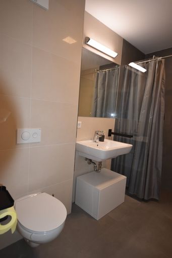 Badezimmer - Modernes und geräumiges Appartement mit großer Loggia und Bergblick