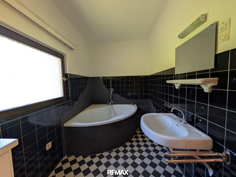 Badezimmer EG