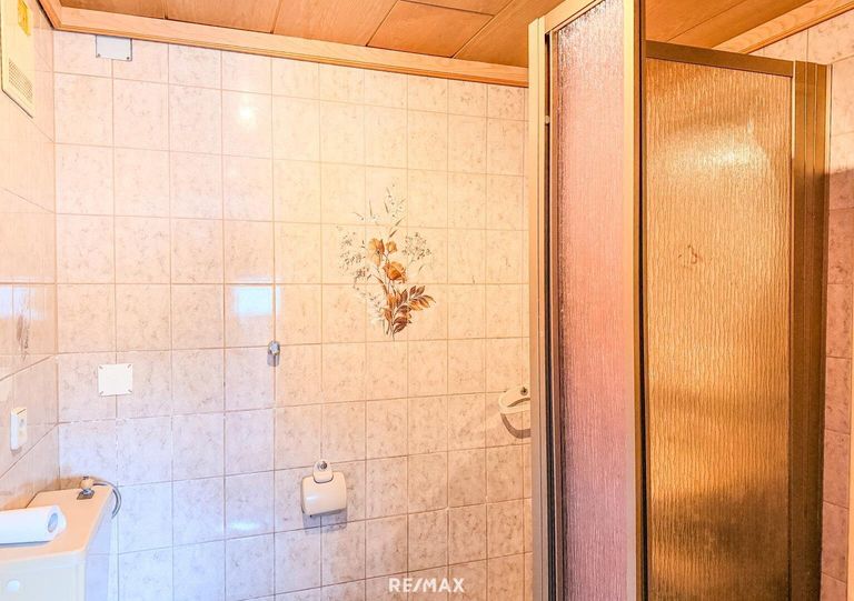 EG Appartement Bad 2