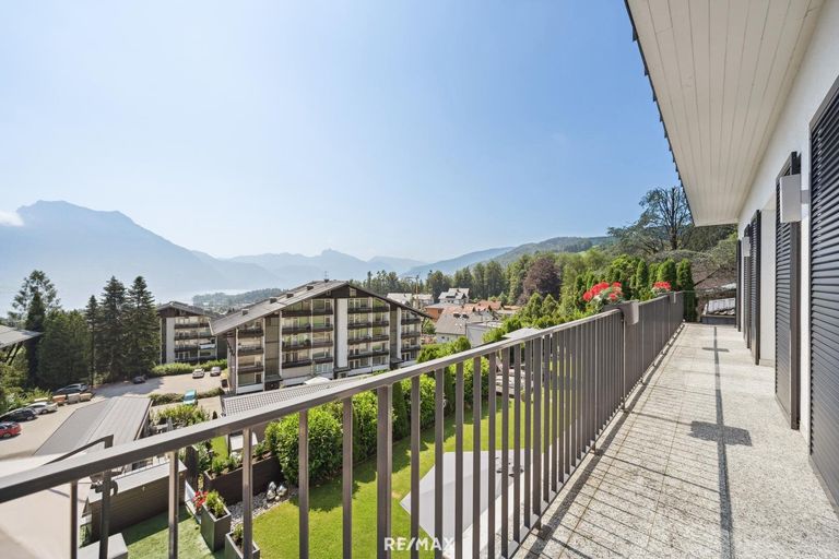 Traunsee und Traunsteinblick vom ersten Stock 