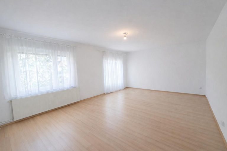 Schlafzimmer 2/ 2. Wohnzimmer