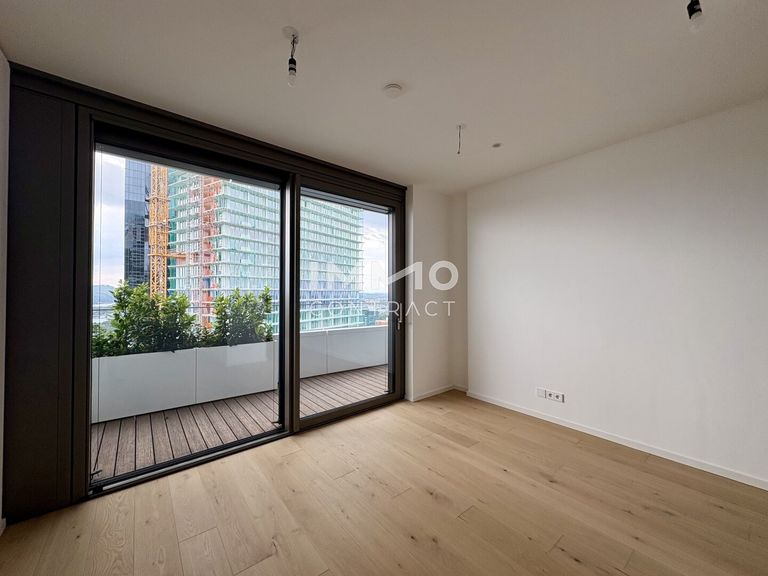 seperater Wohn-Ess-Schlafbereich