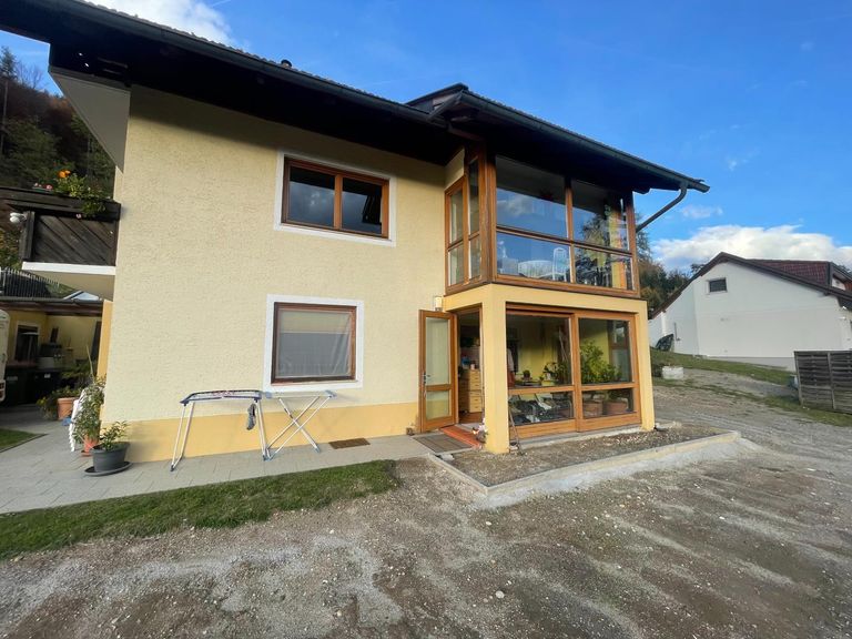 Ansicht mit Wintergarten