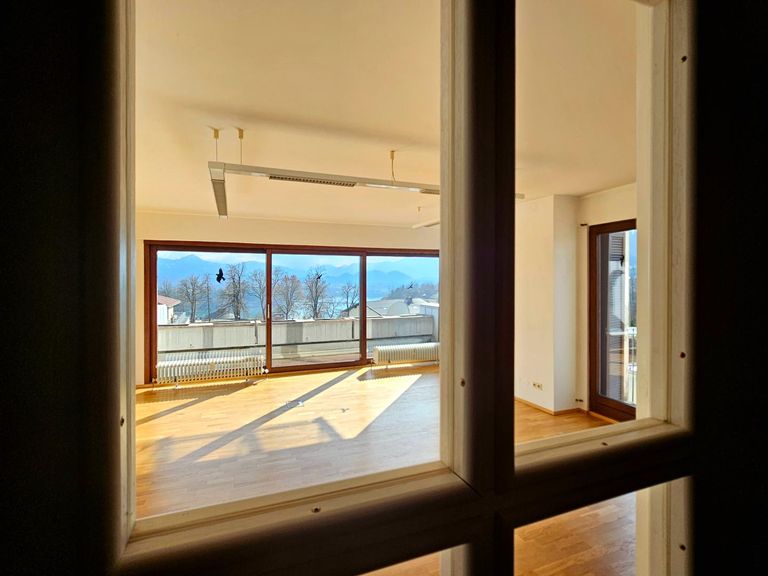 Blick von (Schlaf-)Zimmer 2 i.d. Wohn-/Essbereich