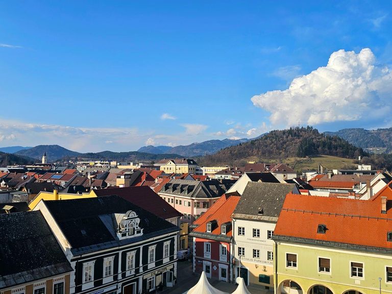 Kirchturm und Strutzikogel