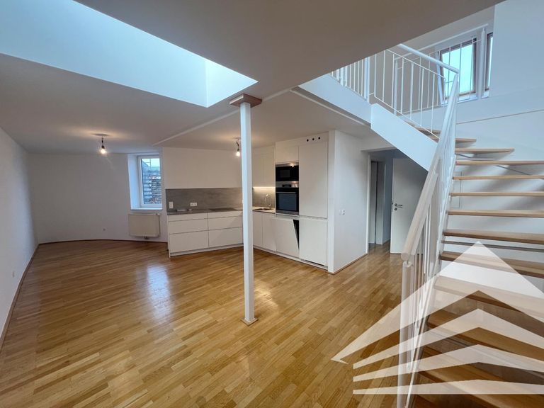 Küche inkl. Essbereich