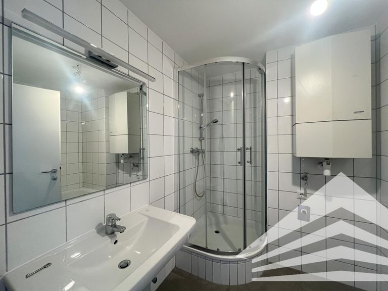 Badezimmer inkl. Dusche und Wanne