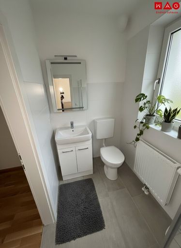 Großmannstraße 12, Bad, KI_generiert Einrichtungsvorschlag