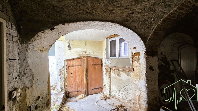 Eingang zum Weinkeller