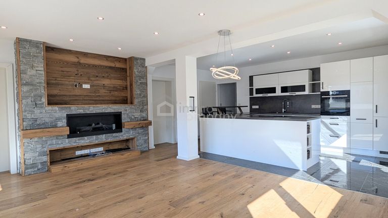 Wohnbereich / Küche