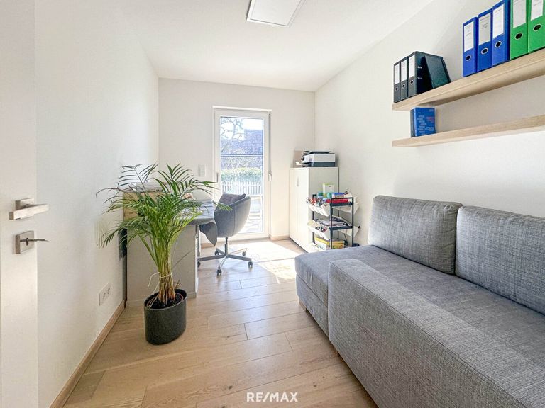 Büro im Erdgeschoss